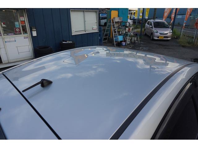 プリウス Ｓ　純正ナビ　ＴＶ　ＨＩＤ　ＬＥＤフォグライト　オートライト　１７ＡＷ　スマートキー　ＥＴＣ　オートエアコン　車高調　ステアリングスイッチ（9枚目）