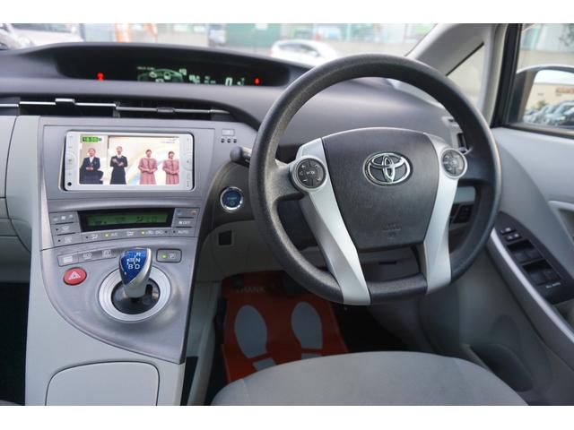 プリウス Ｓ　純正ナビ　ＴＶ　ＨＩＤ　ＬＥＤフォグライト　オートライト　１７ＡＷ　スマートキー　ＥＴＣ　オートエアコン　車高調　ステアリングスイッチ（11枚目）