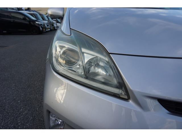 プリウス Ｓ　純正ナビ　ＴＶ　ＨＩＤ　ＬＥＤフォグライト　オートライト　１７ＡＷ　スマートキー　ＥＴＣ　オートエアコン　車高調　ステアリングスイッチ（21枚目）