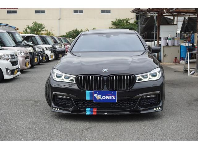 ７シリーズ ７４０ｉ　Ｍスポーツ　黒レザーシート　サンルーフ　純正ナビ　ハーマンカードン　インテリジェントセーフティ　全方位カメラ　フルエアロ　ＴＶ　社外２０ＡＷ　レーンキープ　ＬＥＤヘッドライト　パドルＳ　メモリ付Ｐシート（2枚目）