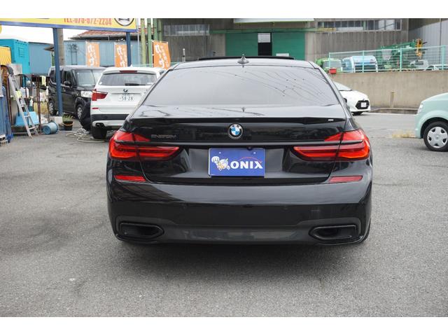７シリーズ ７４０ｉ　Ｍスポーツ　黒レザーシート　サンルーフ　純正ナビ　ハーマンカードン　インテリジェントセーフティ　全方位カメラ　フルエアロ　ＴＶ　社外２０ＡＷ　レーンキープ　ＬＥＤヘッドライト　パドルＳ　メモリ付Ｐシート（5枚目）