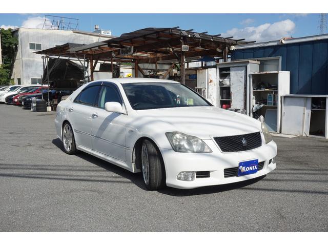 クラウン アスリート　６０ｔｈスペシャルエディション　純正ＨＤＤナビ　バックカメラ　フルセグＴＶ　シートヒーター　クルーズコントロール　スマートキー２コ　ＨＩＤ　オートライト　ＥＴＣ　社外ＡＷ（3枚目）