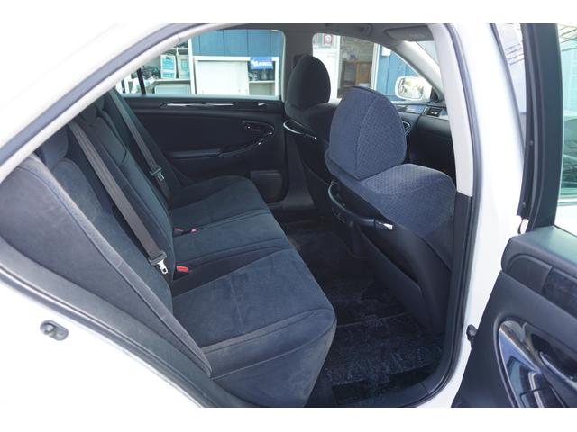 クラウン アスリート　６０ｔｈスペシャルエディション　純正ＨＤＤナビ　バックカメラ　フルセグＴＶ　シートヒーター　クルーズコントロール　スマートキー２コ　ＨＩＤ　オートライト　ＥＴＣ　社外ＡＷ（20枚目）