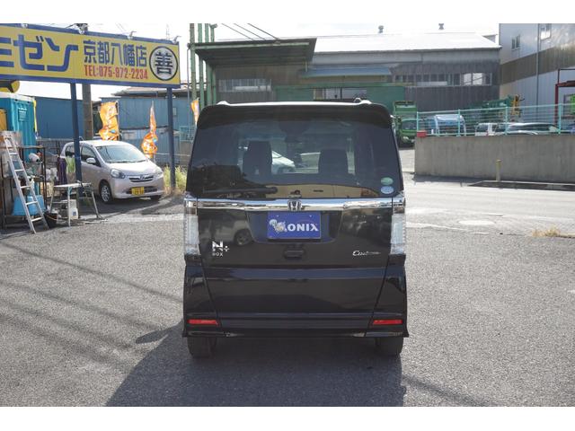 N-BOX+カスタム G・Lパッケージ 電動スライドドア スマートキー 社外ナビ バックカメラ フルセグTV Bluetoothオーディオ ETC 純正アルミ HID オートライト オートエアコン(5枚目)
