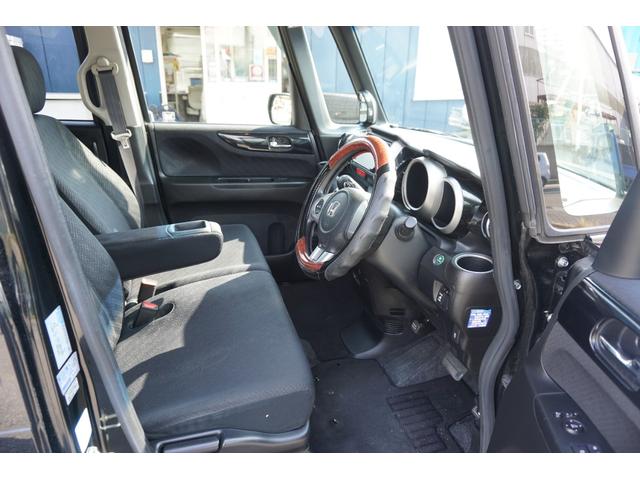 N-BOXカスタム G・Lパッケージ 電動スライドドア スマートキー 社外ナビ TV バックカメラ HID オートライト ETC 社外アルミ フォグライト ステアリングスイッチ(12枚目)