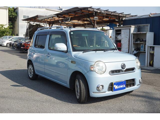 ミラココア ココアプラスＸ　ＭＯＭＯハンドル　スマートキー　純正オーディオ　オートエアコン　ルーフレール（3枚目）