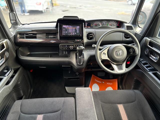 N-BOXカスタム G・L 電動スライドドア 社外ナビ バックカメラ フルセグTV Bluetoothオーディオ ドラレコ LEDヘッドライト オートライト ETC 純正アルミ スマートキー オートエアコン(11枚目)