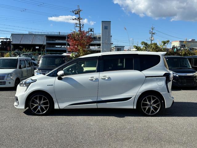シエンタ ハイブリッドG モデリスタエアロ モデリスタAW 両側電動スライドドア 衝突軽減 レーンキープ AHB 社外ナビ バックカメラ TV Bluetoothオーディオ ETC シートヒーター HID 7人乗り(7枚目)
