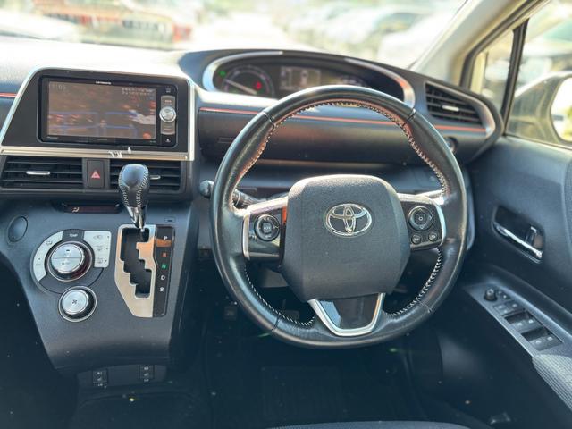 シエンタ ハイブリッドG モデリスタエアロ モデリスタAW 両側電動スライドドア 衝突軽減 レーンキープ AHB 社外ナビ バックカメラ TV Bluetoothオーディオ ETC シートヒーター HID 7人乗り(13枚目)