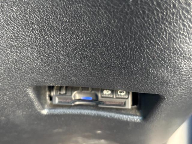 シエンタ ハイブリッドG モデリスタエアロ モデリスタAW 両側電動スライドドア 衝突軽減 レーンキープ AHB 社外ナビ バックカメラ TV Bluetoothオーディオ ETC シートヒーター HID 7人乗り(22枚目)