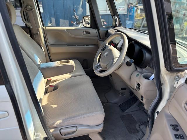 Ｎ－ＢＯＸ Ｇ・Ｌパッケージ　両側電動スライドドア　スマートキー　純正ナビ　バックカメラ　ＴＶ　オートエアコン（13枚目）