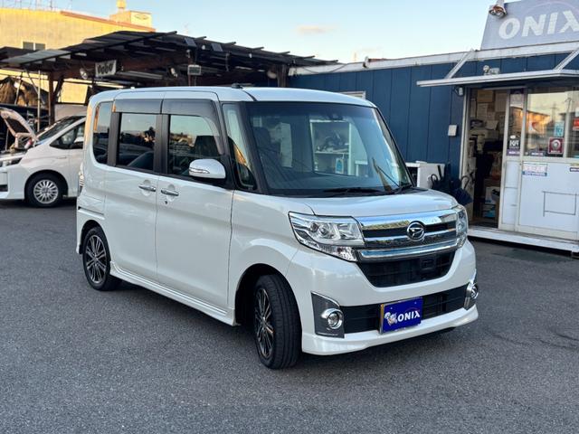 タント カスタムＲＳ　トップエディションＳＡＩＩ　両側電動スライドドア　スマートキー　衝突軽減システム　社外ナビ　バックカメラ　フルセグＴＶ　Ｂｌｕｅｔｏｏｔｈオーディオ　ＬＥＤヘッドライト　オートライト　ＥＴＣ　ターボ車　純正アルミ（3枚目）