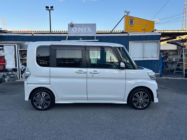 タント カスタムＲＳ　トップエディションＳＡＩＩ　両側電動スライドドア　スマートキー　衝突軽減システム　社外ナビ　バックカメラ　フルセグＴＶ　Ｂｌｕｅｔｏｏｔｈオーディオ　ＬＥＤヘッドライト　オートライト　ＥＴＣ　ターボ車　純正アルミ（8枚目）