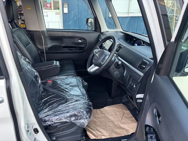 タント カスタムＲＳ　トップエディションＳＡＩＩ　両側電動スライドドア　スマートキー　衝突軽減システム　社外ナビ　バックカメラ　フルセグＴＶ　Ｂｌｕｅｔｏｏｔｈオーディオ　ＬＥＤヘッドライト　オートライト　ＥＴＣ　ターボ車　純正アルミ（13枚目）