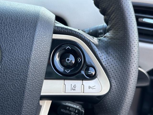 プリウス Ｓ　衝突軽減Ｓ　レーンキープ　レーダークルーズＣ　純正ナビ　Ｂカメラ　ＴＶ　Ｂｌｕｅｔｏｏｔｈオーディオ　社外ハンドル　ＬＥＤヘッドライト　ＥＴＣ　社外ＡＷ　スマートキー　オートエアコン（22枚目）