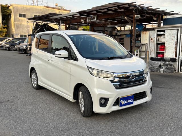 デイズ ハイウェイスター　Ｊ　純正ナビ　フルセグＴＶ　キーレス　オートエアコン　純正アルミ（3枚目）