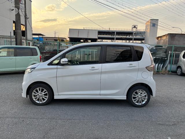 デイズ ハイウェイスター　Ｊ　純正ナビ　フルセグＴＶ　キーレス　オートエアコン　純正アルミ（7枚目）