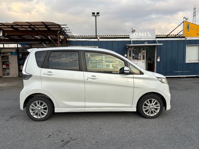 デイズ ハイウェイスター　Ｊ　純正ナビ　フルセグＴＶ　キーレス　オートエアコン　純正アルミ（8枚目）