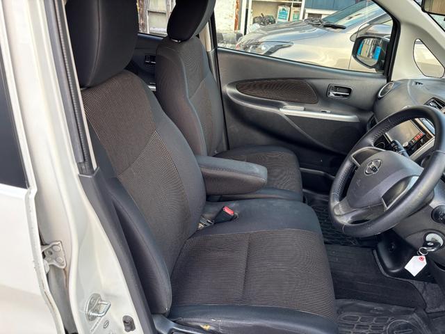 デイズ ハイウェイスター　Ｊ　純正ナビ　フルセグＴＶ　キーレス　オートエアコン　純正アルミ（14枚目）