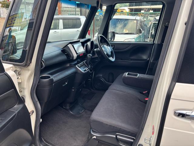 N-BOX G SSパッケージ 両側電動スライドドア スマートキー 社外ナビ バックカメラ フルセグTV Bluetoothオーディオ LEDヘッドライト ETC オートエアコン 純正アルミ(9枚目)