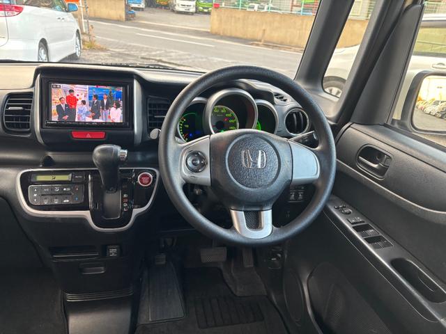 N-BOX G SSパッケージ 両側電動スライドドア スマートキー 社外ナビ バックカメラ フルセグTV Bluetoothオーディオ LEDヘッドライト ETC オートエアコン 純正アルミ(12枚目)