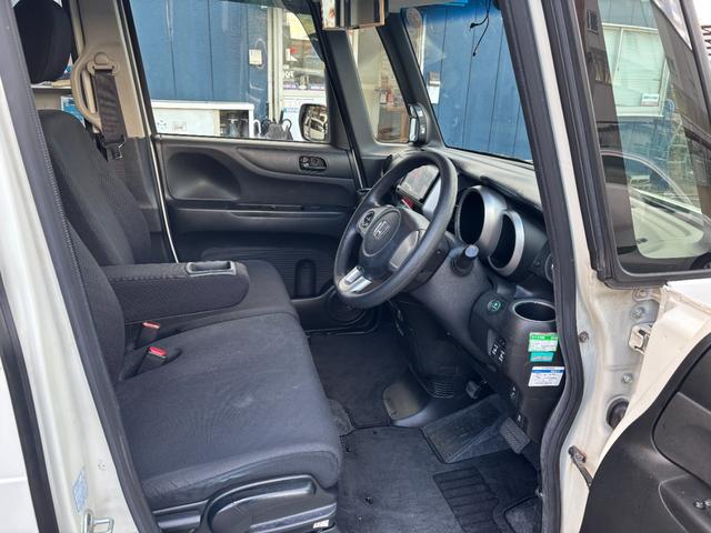 N-BOX G SSパッケージ 両側電動スライドドア スマートキー 社外ナビ バックカメラ フルセグTV Bluetoothオーディオ LEDヘッドライト ETC オートエアコン 純正アルミ(13枚目)