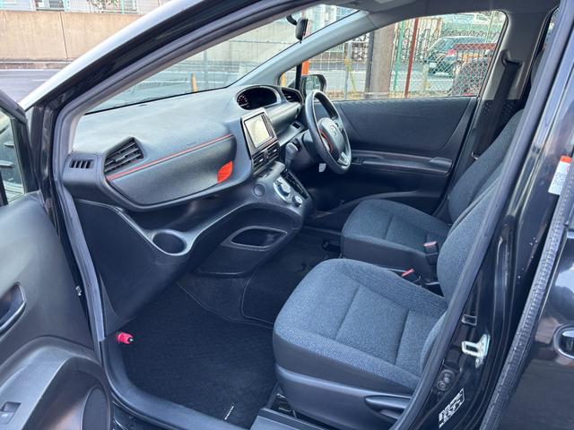 シエンタ ハイブリッドX 純正ナビ バックカメラ TV Bluetoothオーディオ スマートキー2コ 電動スライドドア ETC オートエアコン 社外アルミ 7人乗り(9枚目)