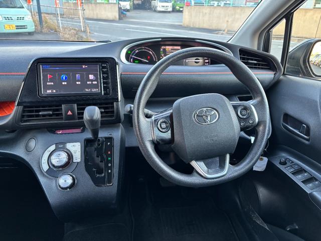 シエンタ ハイブリッドX 純正ナビ バックカメラ TV Bluetoothオーディオ スマートキー2コ 電動スライドドア ETC オートエアコン 社外アルミ 7人乗り(13枚目)