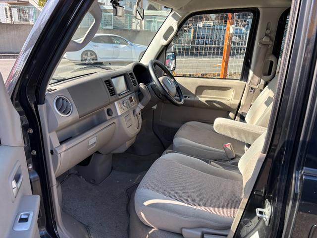 エブリイワゴン ＰＺターボスペシャル　ハイルーフ　両側電動スライドドア　オートステップ　ターボ車　キーレス　社外ナビ　フルセグＴＶ　Ｂｌｕｅｔｏｏｔｈオーディオ　ＨＩＤ　ＥＴＣ　社外アルミ　オートエアコン　ドラレコ（9枚目）