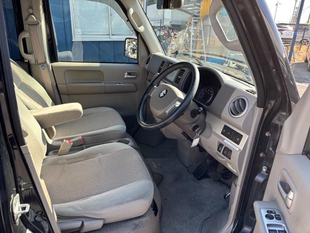 エブリイワゴン ＰＺターボスペシャル　ハイルーフ　両側電動スライドドア　オートステップ　ターボ車　キーレス　社外ナビ　フルセグＴＶ　Ｂｌｕｅｔｏｏｔｈオーディオ　ＨＩＤ　ＥＴＣ　社外アルミ　オートエアコン　ドラレコ（13枚目）