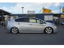 プリウス Ｓ　純正ナビ　ＴＶ　ＨＩＤ　ＬＥＤフォグライト　オートライト　１７ＡＷ　スマートキー　ＥＴＣ　オートエアコン　車高調　ステアリングスイッチ（7枚目）