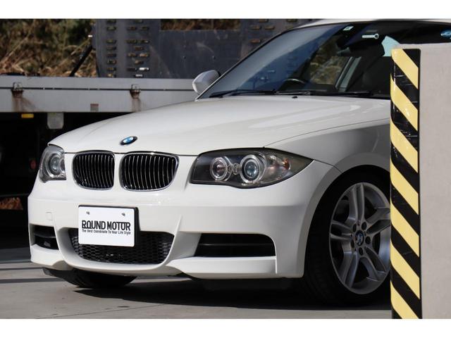 135i Mスポ・ローダウンサス・パワーシート・レザー内装・ドライブレコーダー・シートヒーター・パドルシフト・オートライト・ETC・AUX・CD・DTC・ナビ・HID・スマートキー・R18AW(17枚目)