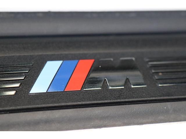 135i Mスポ・ローダウンサス・パワーシート・レザー内装・ドライブレコーダー・シートヒーター・パドルシフト・オートライト・ETC・AUX・CD・DTC・ナビ・HID・スマートキー・R18AW(33枚目)