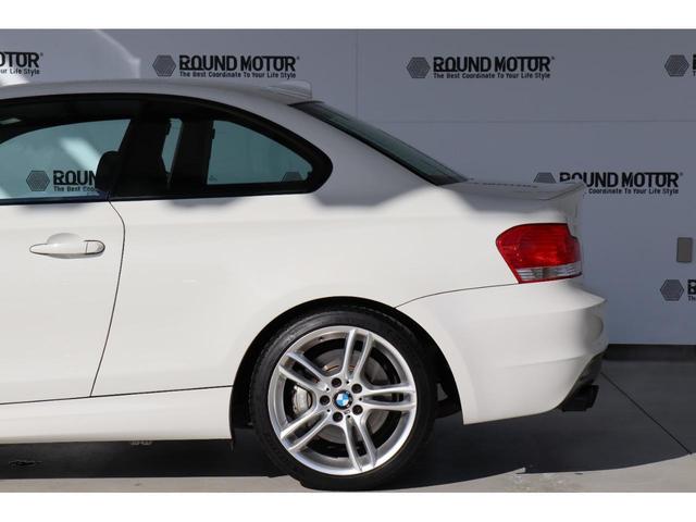 135i Mスポ・ローダウンサス・パワーシート・レザー内装・ドライブレコーダー・シートヒーター・パドルシフト・オートライト・ETC・AUX・CD・DTC・ナビ・HID・スマートキー・R18AW(52枚目)