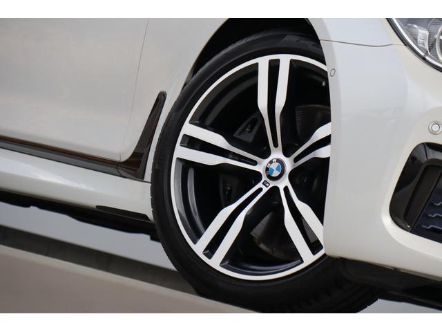 740i Mスポーツ 衝突軽減B・追クル・サンルーフ・LKA・BSA・ステアシ・Pアシ・360度カメラ・ドラレコ・レーダー・オートクロージャ・Pシート(ヒーター/クーラー)・エアサス・地ナビ・HKスピーカー(16枚目)