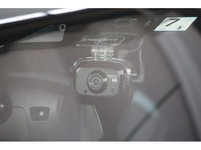 740i Mスポーツ 衝突軽減B・追クル・サンルーフ・LKA・BSA・ステアシ・Pアシ・360度カメラ・ドラレコ・レーダー・オートクロージャ・Pシート(ヒーター/クーラー)・エアサス・地ナビ・HKスピーカー(47枚目)