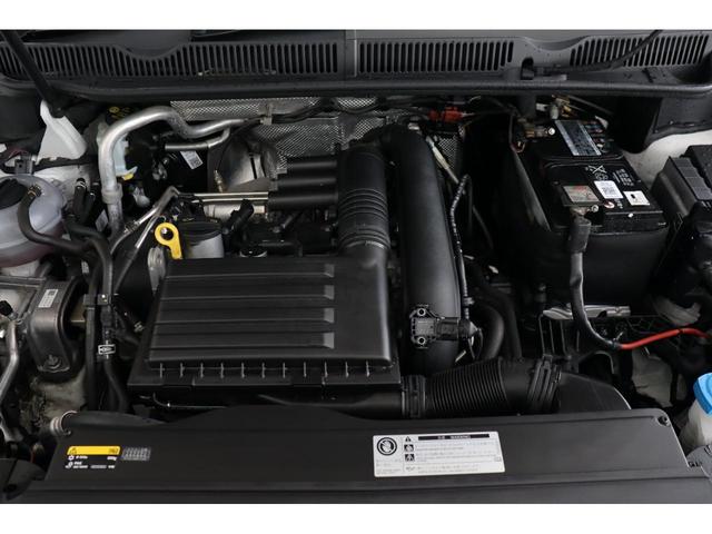 ゴルフトゥーラン ＴＳＩ　Ｒライン　衝突軽減ブレーキ・追従クルコン・ＬＫＡ・バックカメラ・モード切替・ＥＴＣ・ＵＳＢ・地ナビ・ディスプレイオーディオ・Ｂｌｕｅｔｏｏｔｈ・スマートキー・リアテーブル・ＣＤ・オートライト・Ｒ１７（42枚目）
