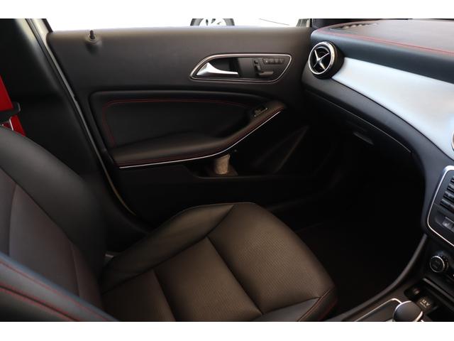 ＧＬＡクラス ＧＬＡ４５　ＡＭＧ　４マチック　レザーＥＸＰＫＧ・サンルーフ・衝突軽減ブレーキ・追従クルコン・レーンキープ・ブラインドスポット・Ｐシート・シートヒーター・Ｂｌｕｅｔｏｏｔｈ・ナビ・ＤＴＶ・ＣＤ・ＥＴＣ・Ｒ１９ＡＷ（31枚目）