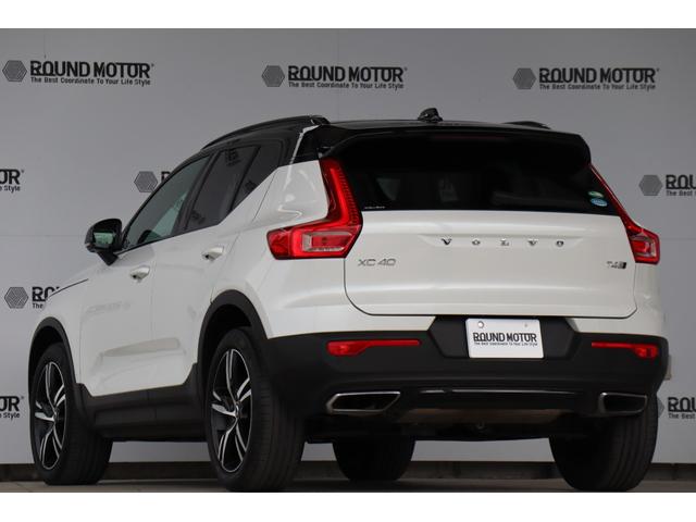 ＸＣ４０ Ｔ４　ＡＷＤ　Ｒデザイン　サンルーフ・ハーマンカードン・ディスプレイオーディオ・ＦＲドラレコ・３６０度カメラ・衝突軽減ブレーキ・追従クルコン・ＬＫＡ・ＢＳＡ・ＣＴＡ・オフロードモード・地ナビ・Ｂｌｕｅｔｏｏｔｈ・Ｒ１９（3枚目）