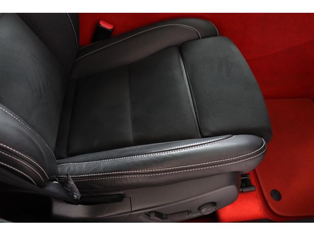 ＸＣ４０ Ｔ４　ＡＷＤ　Ｒデザイン　サンルーフ・ハーマンカードン・ディスプレイオーディオ・ＦＲドラレコ・３６０度カメラ・衝突軽減ブレーキ・追従クルコン・ＬＫＡ・ＢＳＡ・ＣＴＡ・オフロードモード・地ナビ・Ｂｌｕｅｔｏｏｔｈ・Ｒ１９（35枚目）