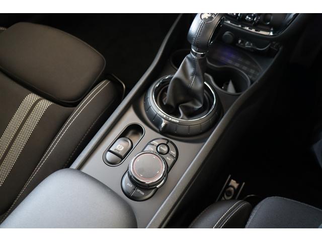 ＭＩＮＩ クーパーＳＤ　クラブマン　衝突軽減ブレーキ・追従クルコン・ナビ・ＤＴＶ・Ｂｌｕｅｔｏｏｔｈ・モード切替・ＥＴＣ・ＵＳＢ・スマートキー・Ｒ１７ＡＷ（28枚目）
