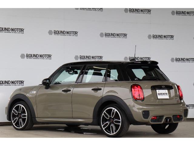 ＭＩＮＩ クーパーＳＤ　ＪＣＷスタイル・衝突軽減ブレーキ・追従クルコン・ＦＲドラレコ・モード切替シートヒーター・ハーフレザー・ナビ・Ｂｌｕｅｔｏｏｔｈ・ＭＩＮＩアプリ・ＵＳＢ・バックカメラ・Ｒ１８ＡＷ・オートライト（8枚目）