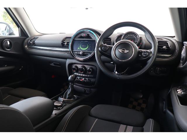 ＭＩＮＩ クーパーＳ　クラブマン　クルーズコントロール・純正ナビ・Ｂｌｕｅｔｏｏｔｈ・ＵＳＢ・バックカメラ・ＥＴＣ・Ｒ１７ＡＷ・ラジオ・スマートキー・モード切替・オートライト・アイドリングストップ（15枚目）