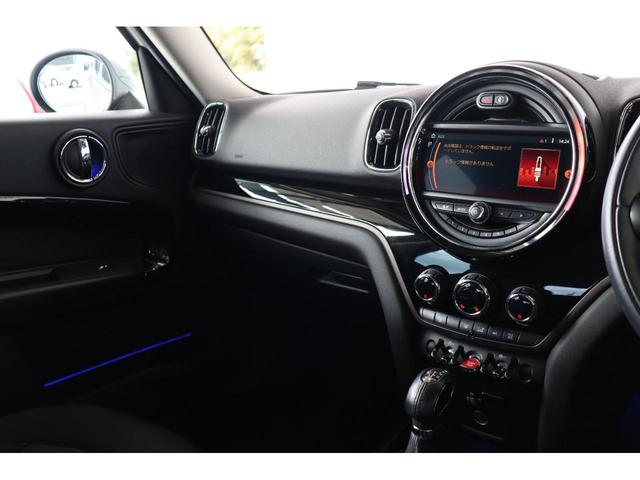 ＭＩＮＩ クーパーＤ　クロスオーバー　衝突軽減ブレーキ・追従クルーズコントロール・バックカメラ・パワートランク・ナビ・Ｂｌｕｅｔｏｏｔｈ・ＦＲドラレコ・オートライト・Ｒ１８ＡＷ・ＥＴＣ・ＵＳＢ・ＡＵＸ・ルーフレール（20枚目）