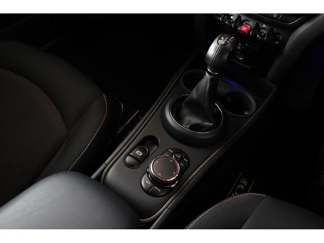 ＭＩＮＩ クーパーＤ　クロスオーバー　衝突軽減ブレーキ・追従クルーズコントロール・バックカメラ・パワートランク・ナビ・Ｂｌｕｅｔｏｏｔｈ・ＦＲドラレコ・オートライト・Ｒ１８ＡＷ・ＥＴＣ・ＵＳＢ・ＡＵＸ・ルーフレール（28枚目）