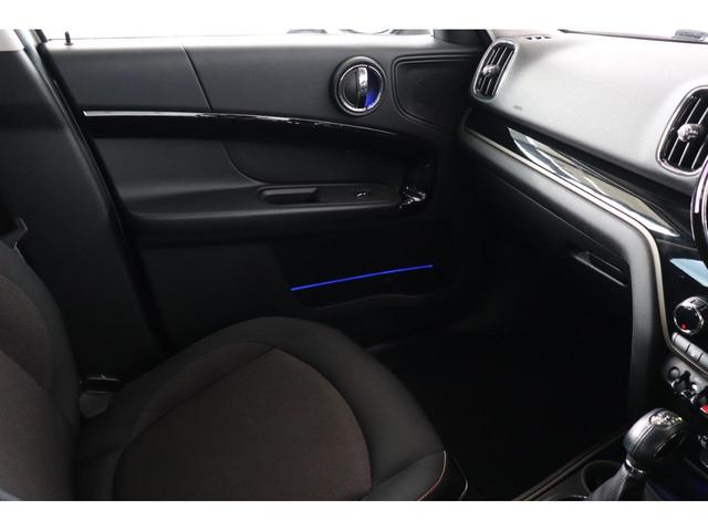 ＭＩＮＩ クーパーＤ　クロスオーバー　衝突軽減ブレーキ・追従クルーズコントロール・バックカメラ・パワートランク・ナビ・Ｂｌｕｅｔｏｏｔｈ・ＦＲドラレコ・オートライト・Ｒ１８ＡＷ・ＥＴＣ・ＵＳＢ・ＡＵＸ・ルーフレール（32枚目）