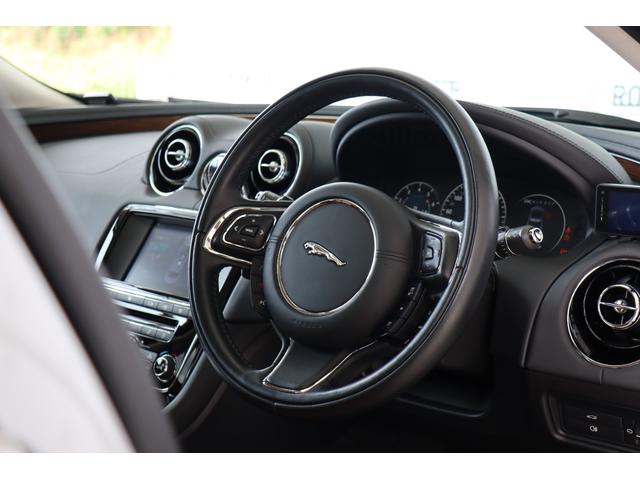 XJ XJ プレミアムラグジュアリー サンルーフ・メリディアン・inControlアプリ・バーチャルコックピット・ASL・ASPC・衝突軽減ブレーキ・追従クルコン・BSA・地ナビ・Bluetooth・ドラレコ・シートヒーター/クーラー(14枚目)