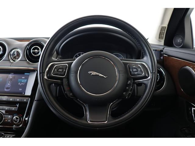 XJ XJ プレミアムラグジュアリー サンルーフ・メリディアン・inControlアプリ・バーチャルコックピット・ASL・ASPC・衝突軽減ブレーキ・追従クルコン・BSA・地ナビ・Bluetooth・ドラレコ・シートヒーター/クーラー(17枚目)