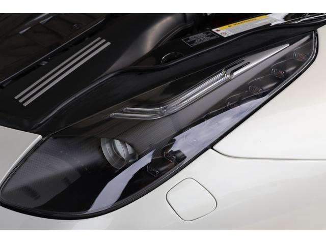 Ｆ１２ベルリネッタ ベースグレード　ＯＰ１０００・Ｂｉａｎｃｏ　Ｉｔａｌｉａ・カーボンファイバー製スタイルレーシングシート（Ｍ）・ＡＦＳヘッドライトシステム・２０インチ鍛造・ＬＥＤ付カーボンファイバー製ドライバーゾーン（12枚目）