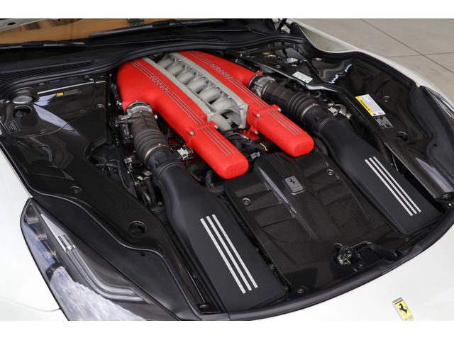 Ｆ１２ベルリネッタ ベースグレード　ＯＰ１０００・Ｂｉａｎｃｏ　Ｉｔａｌｉａ・カーボンファイバー製スタイルレーシングシート（Ｍ）・ＡＦＳヘッドライトシステム・２０インチ鍛造・ＬＥＤ付カーボンファイバー製ドライバーゾーン（42枚目）